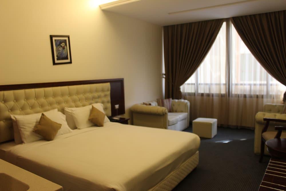 Midtown Hotel & Suites Бейрут Екстериор снимка