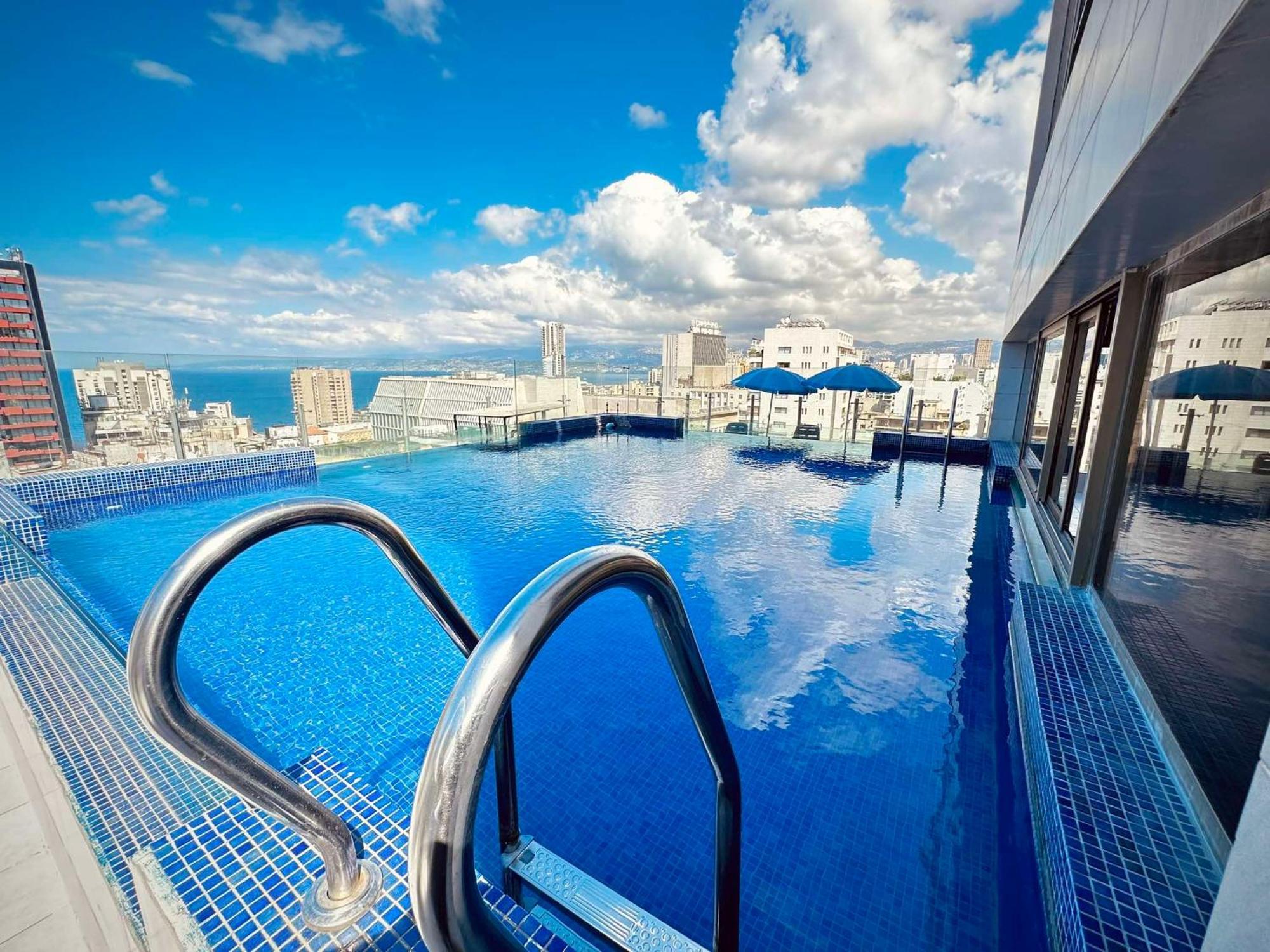 Midtown Hotel & Suites Бейрут Екстериор снимка