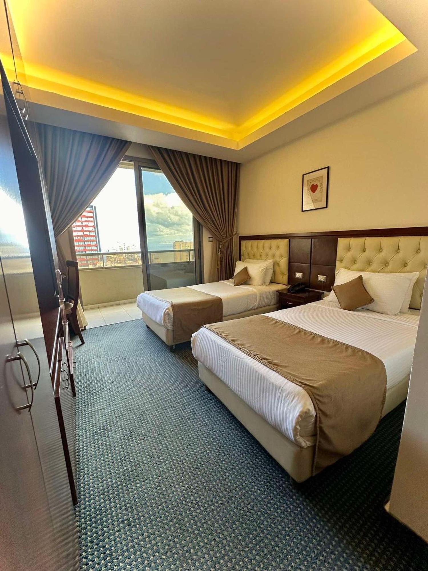 Midtown Hotel & Suites Бейрут Екстериор снимка