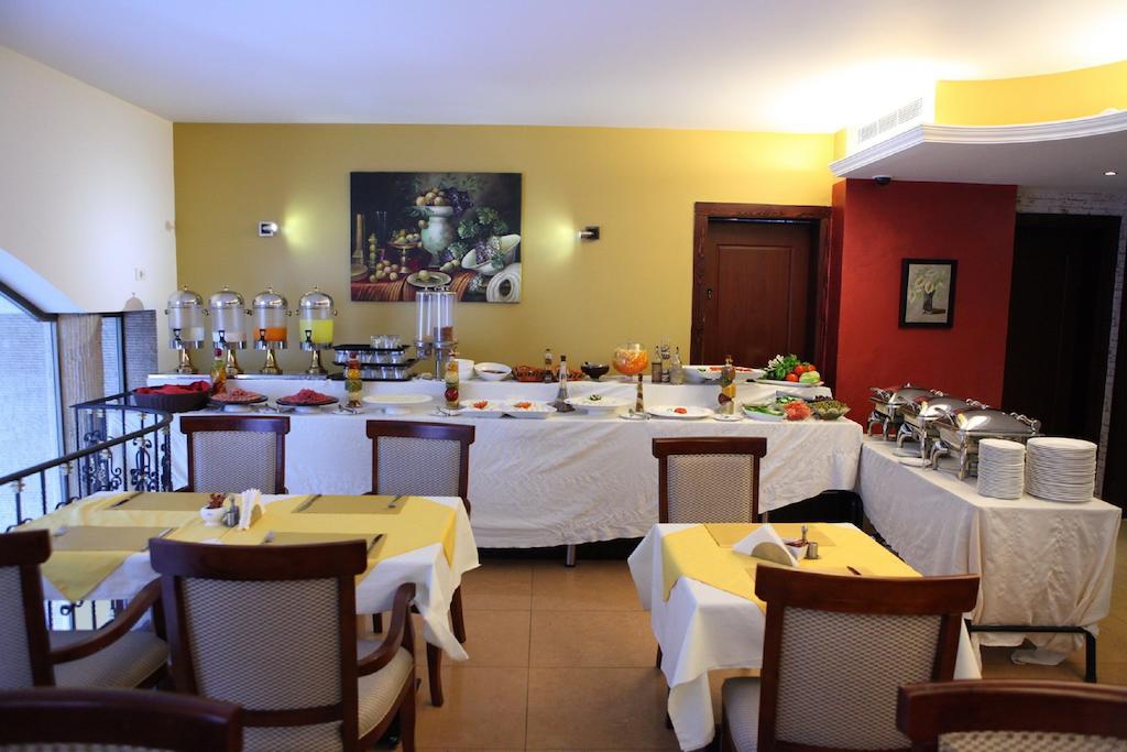 Midtown Hotel & Suites Бейрут Екстериор снимка