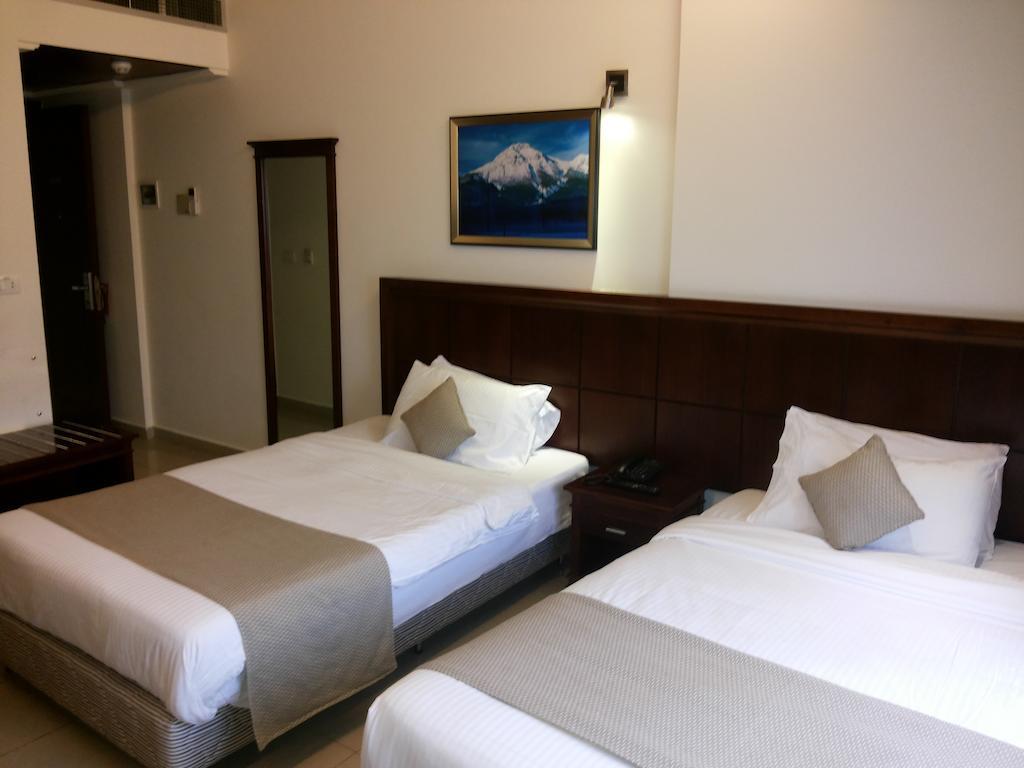 Midtown Hotel & Suites Бейрут Екстериор снимка